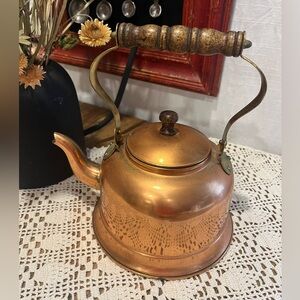 📍🧡VINTAGE – Copper kettle with wood handle –